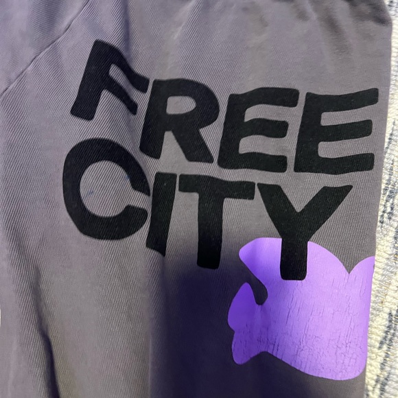 FREECITY Sweats - Picture 3 of 7